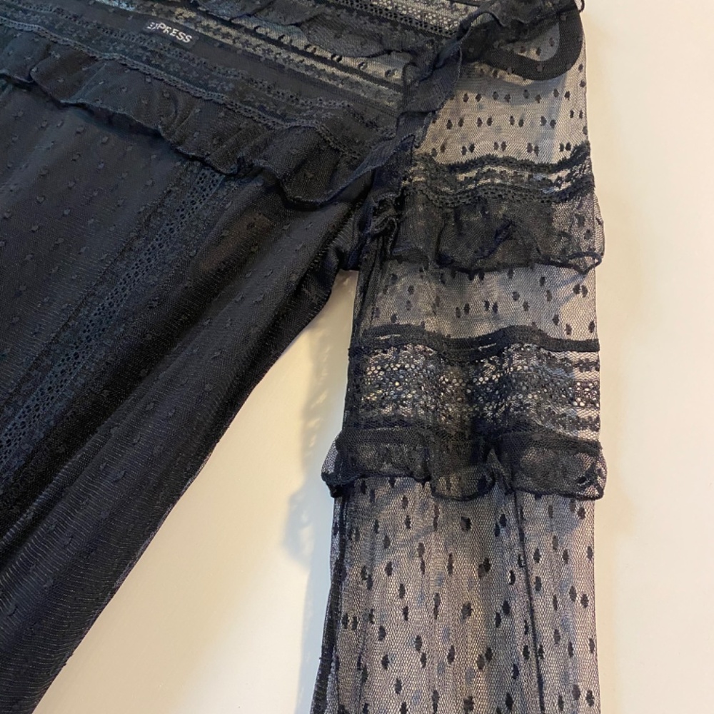 Express Lace Ruffle Blouse - Picture 3 of 5